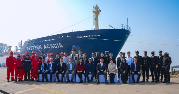 再交一船!18500噸化學品船“WESTERN ACACI...